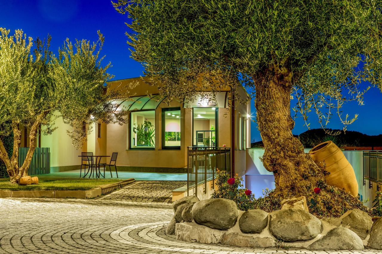 Residence Poggio Degli Ulivi Фраскати Екстериор снимка