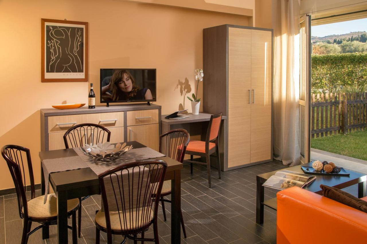 Residence Poggio Degli Ulivi Фраскати Екстериор снимка