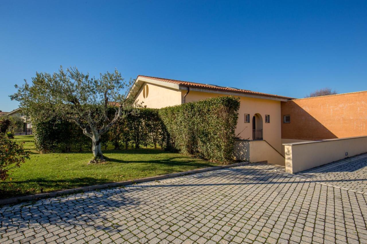 Residence Poggio Degli Ulivi Фраскати Екстериор снимка